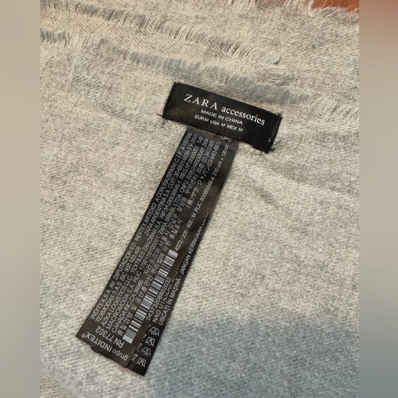 Zara gray scarf - Picture 3 of 4